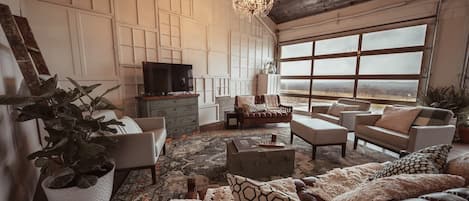 Our fav living room view!
Photo Credit: @roadstwotravel