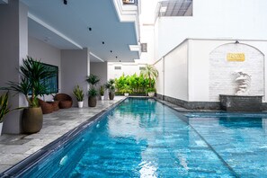 Pool inomhus/utomhus