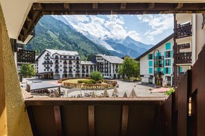 Balcony with moutain views