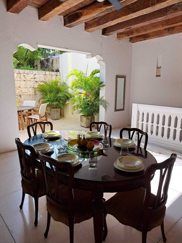 Outdoor dining