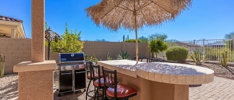 Outdoor Bar/Grilling Area