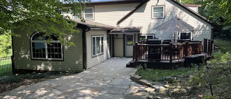 Beautiful patio and outdoor seating area.