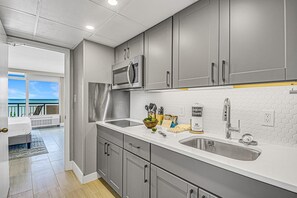 Fully equipped kitchen