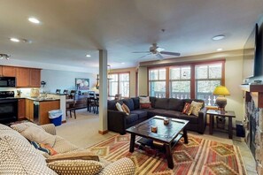Furniture, Living Room, Room, Indoors, Couch