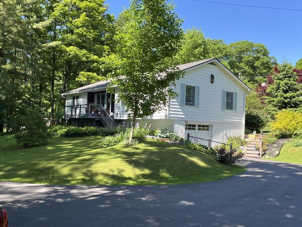 Cardinal Cottage