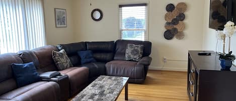 City Fox 2 - Living room
