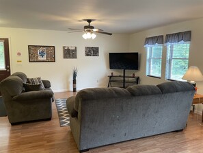 Open floor plan living room and kitchen