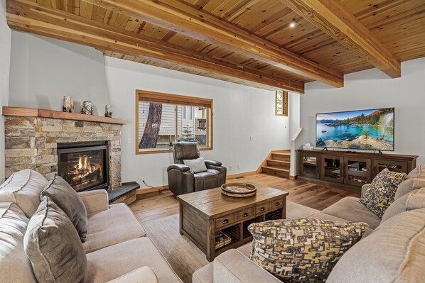 Living Room: Quittin' Time Chalet