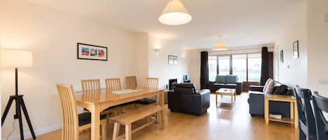 Corran Meabh 9 Holiday home Lahinch Living Area