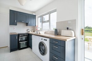 Kitchen (1)