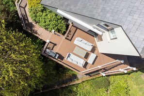 Deck (1)