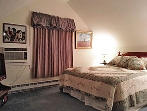 Private room - The Suite - Queen bed