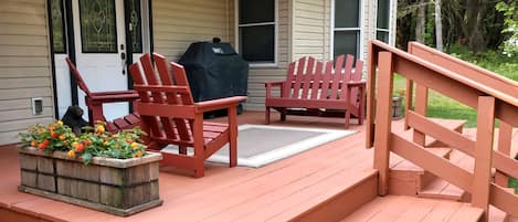 Pleasant Valley Pines - Front deck