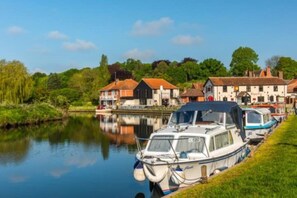 The broads just a 5 minute walk away