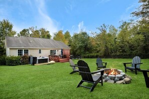 Ellery Cottage has a great area for your outdoor activities.