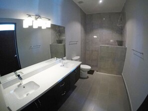 Bathroom (both the same)