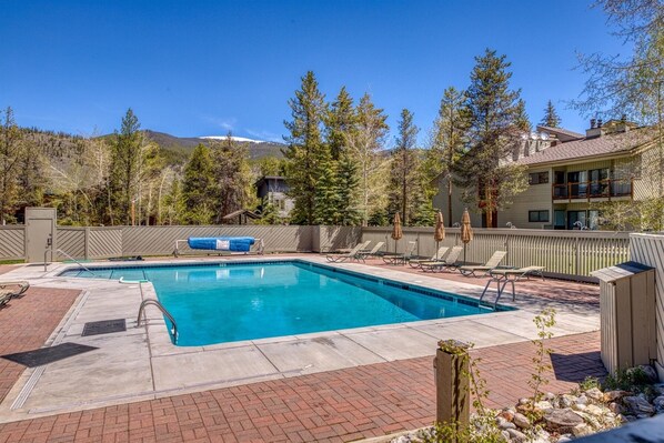 Summer view of Flying Dutchman pool located in West Keystone
