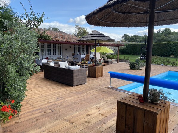 REFÚGIO POOL HOUSE