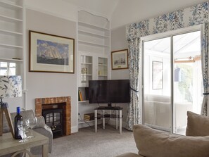 Living room | Quayside Cottage - The Quays, Waldringfield
