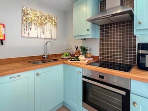 Open plan living space | The Boathouse - The Quay, Waldringfield