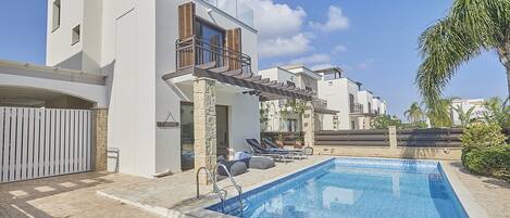 Villa Gabbi, Beautiful 3BDR Cape Greco Villa, Close to Konnos Bay Beach