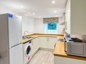 Kitchen | Wester Caiplich - Dalnaglar Castle and Cottages, Glenshee, Cairngorms
