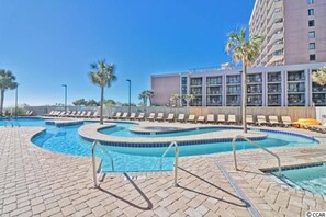 Lazy river attached to the oceanfront pool.