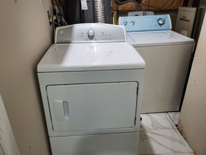 This is the laundry unit. 
