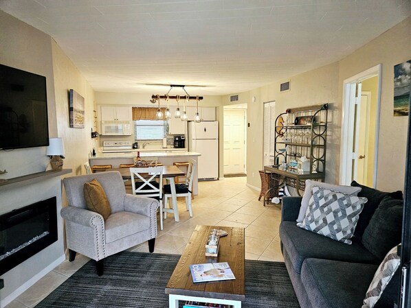 A view of the unit from the lanai 