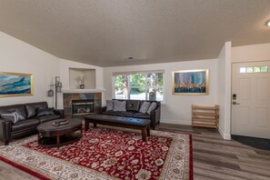 Open Floor Plan: Living Room, dinning room and Kitchen in one space at one level