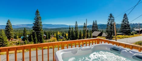 Private Hot Tub Over The Mountains