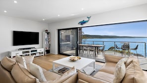 Seamless flow of indoors/outdoor living