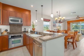 Large, fully equipped kitchen.