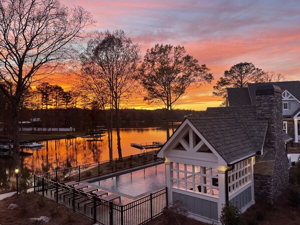 An amazing Sunset as seen from the Starboard Cottage porch!  