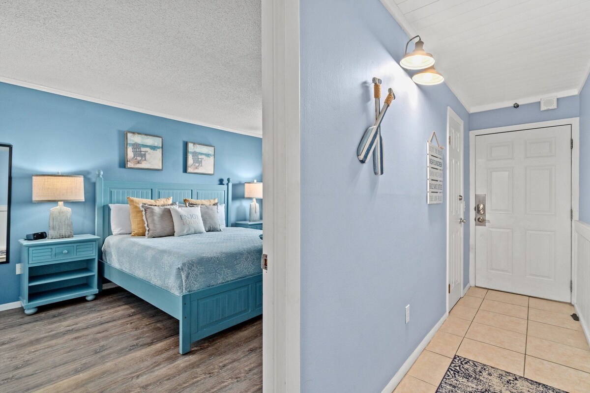 Summit 1 bedroom 1.5 bath…”Free Beach Chairs”