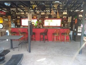 Bar (en la propiedad)