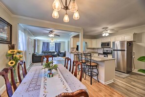 Dining Area | Dishware Provided