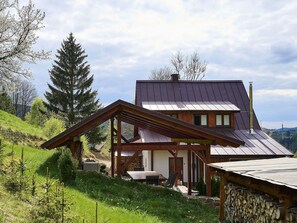 Cloud, Plant, Sky, Building, Window, Wood, Tree, House, Natural Landscape, Land Lot