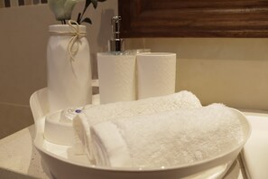 Bathroom amenities