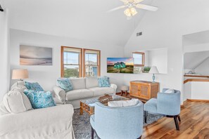 A luxurious great room with abundant seating, ideal for relaxation and entertaining.