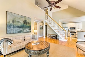 Living Room | 1st Floor | Central A/C & Heating | Free WiFi | Cable TV