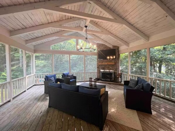 The porch is ready for you!  Excellent space to enjoy nature and company.
