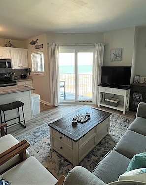 Gorgeous view of the gulf from the living room!