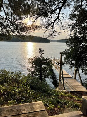 Bring your boat! 10x20 pad with a 35' ramp.