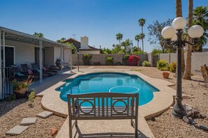 Spacious Backyard has a large pool 