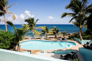 Seclusion pool
