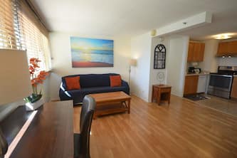 Island Colony 1-Bedroom Suite with full Kitchen and City View