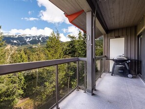 Private deck: BBQ facilities