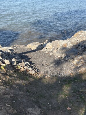 Kayaking path into Lake Ontario 