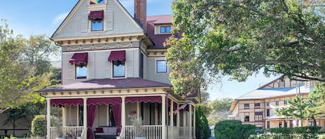 Wrap-around porch and privacy!